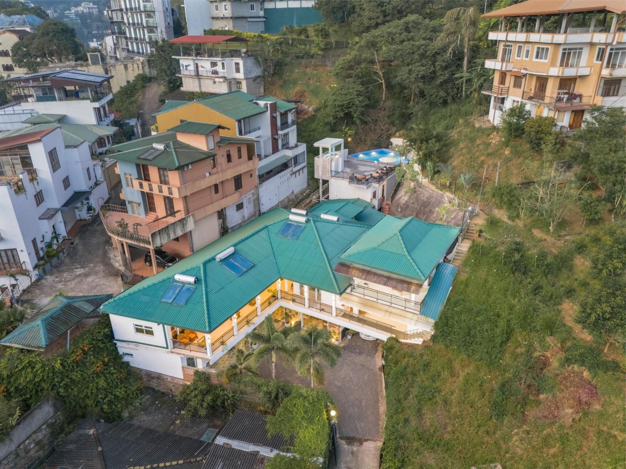Hotel Travellers Nest Kandy Eksteriør bilde