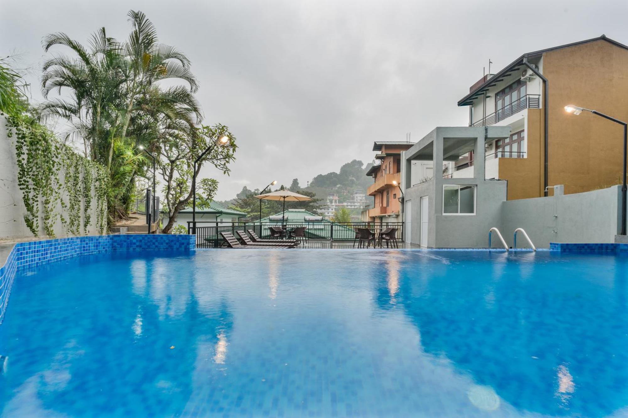 Hotel Travellers Nest Kandy Eksteriør bilde